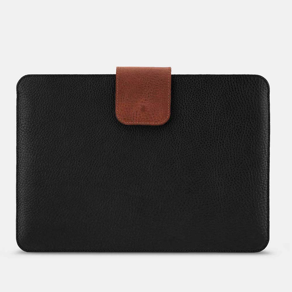 Surface Pro Hülle aus schwarzem Leder von Good Wilhelm